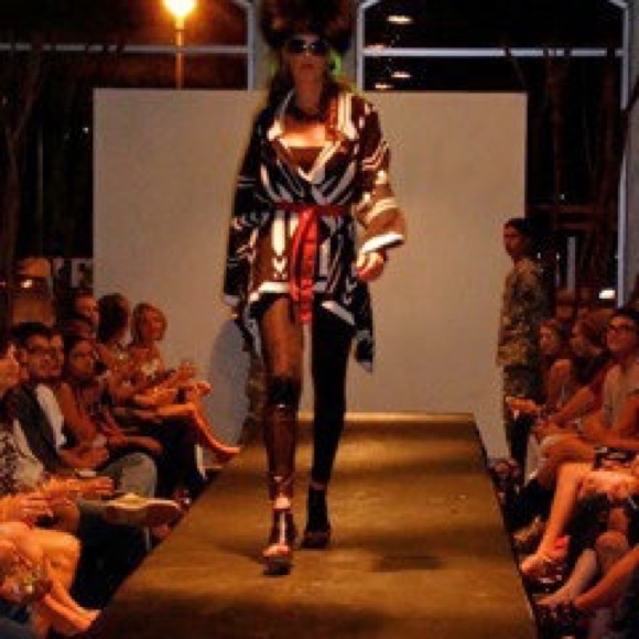 Meet your Posher, Nandi - Picture 3 of 7